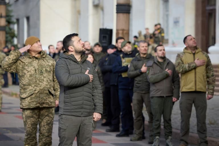 Volodymyr Zelensky dans les rues de Kherson, le 14 novembre © service de presse présidentiel ukrainien